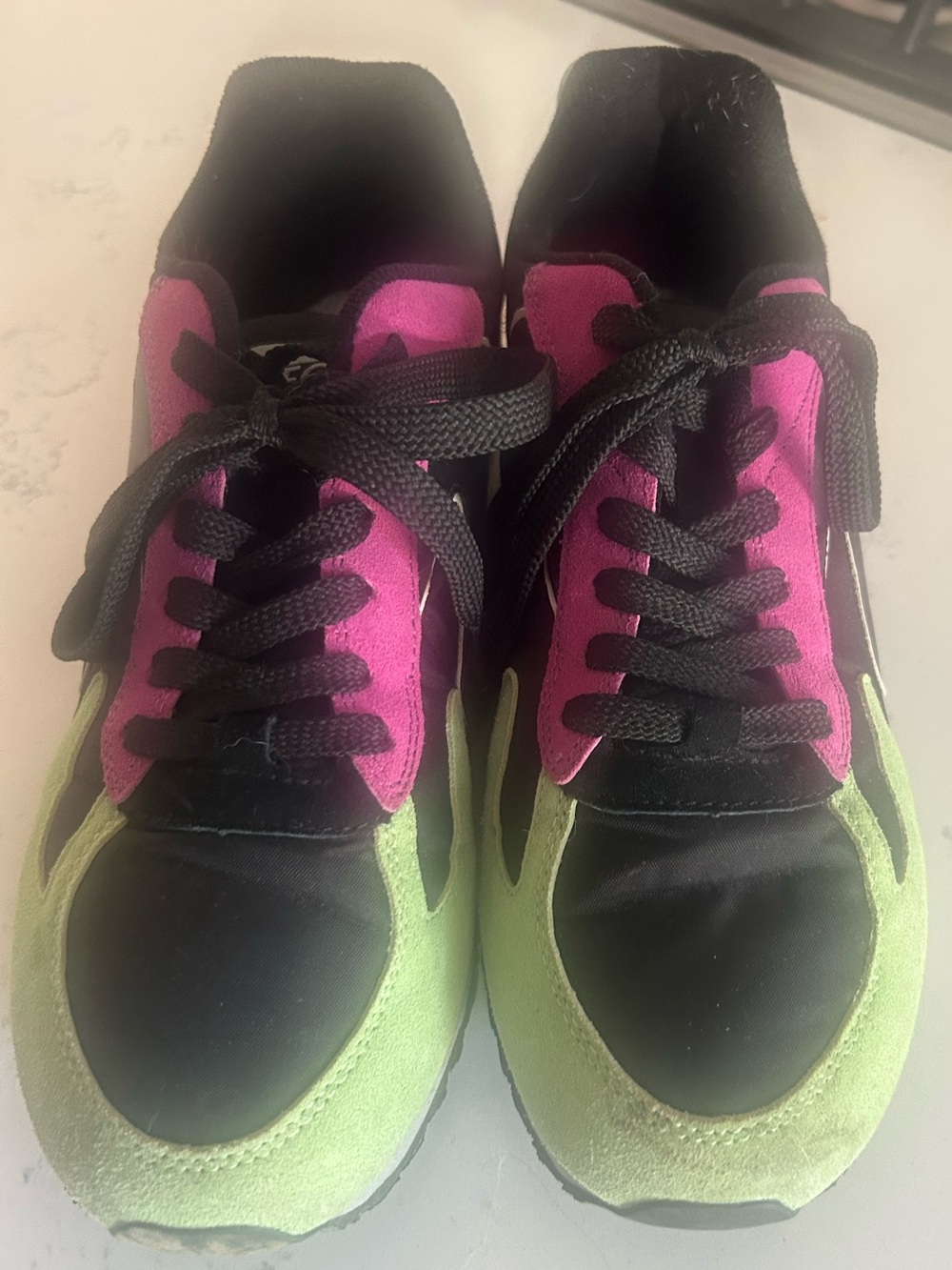 Worn once Skechers retro Black, Pink & Green Athletic Sneakers